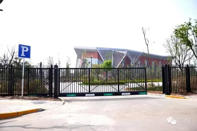 长春运动体育馆围栏